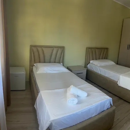 Madre Teresa Pensionat Tirana