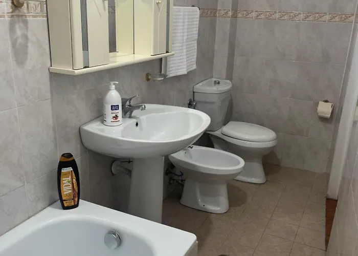 Pensión Madre Teresa Tirana